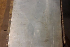 Parduodu aluminio lapo/lakšto sovietmečio likutį p/i/s -  mm:  315x 830 x 5 svoris 3,40 kg.