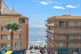 Apartamentas su terasa, Alicante provincijoje, Torrevieja mieste, Playa de los Náufragos rajone. 4 k