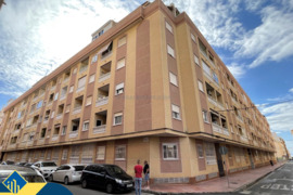 Apartamentas su bendru baseinu, Alicante provincijoje, Torrevieja mieste. 3 kambariai | 56 m² | 700 
