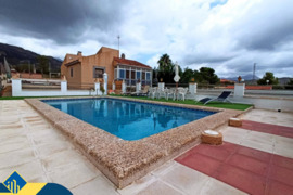 Vila su privačiu baseinu, Alicante provincijoje, Alicante mieste. 4 kambariai | 200 m² | 20 kilometr