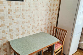 Nuomoju butą Skuode, 1 k. geroje vietoje su balkonu, butas renovuotas
