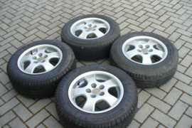 Lieti ratlankiai, R-15