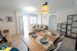 Renovuotas apartamentas su bendru baseinu, Alicante provincijoje, Orihuela Costa mieste. 3 kambariai