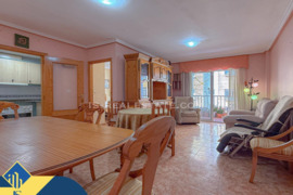 Apartamentas su terasa, Alicante provincijoje, Torrevieja mieste, Playa del Cura rajone. 3 kambariai