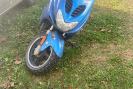 Yamaha Aerox, Motoroleris - Mopedas
