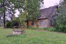 Pasvalio r. Saločių mstl. parduodamas namas su dideliu žemės sklypu