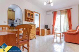 Apartamentas su bendru baseinu, Alicante provincijoje, Torrevieja mieste, Playa del Acequión rajone.