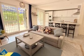 Apartamentas su bendru baseinu, Malaga provincijoje, Marbella mieste, Puerto Banús rajone. 4 kambari