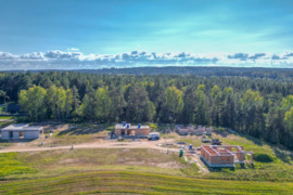 Parduodami 2 namai Užuolankos g., Kaniūkų k., 129.12 kv. m ir 125. 36 kv. m ploto, 1 aukšto
