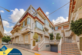 Renovuota studija su balkonu, Alicante provincijoje, Torrevieja mieste, Playa de los Locos rajone. 1