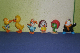 26. Kinder siurprizo kolekcines figureles antys 2 e uz vnt.