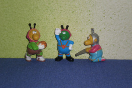 27. Kinder siurprizo kolekcines figureles ateiviai 2 e uz vnt.