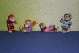 13. Kinder siurprizo kolekcines figureles bezdziones 2 e uz vnt.