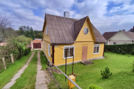 Parduodamas jaukus rąstinis namas Draugystės g., Anykščiuose