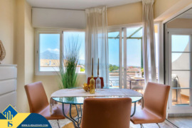 Apartamentas su bendru baseinu, Malaga provincijoje, Marbella mieste, Nueva Andalucia rajone. 3 kamb