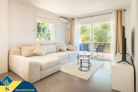 Renovuotas apartamentas su bendru baseinu, Malaga provincijoje, Marbella mieste, Puerto Banús rajone