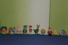 54. Kinder siurprizo kolekcines figureles visokie 2 e uz vnt.