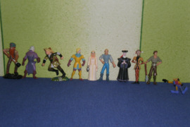 55. Kinder siurprizo kolekcines figureles karalystes herojai 2 e uz vnt.