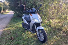 Aprilia Sportcity, Motoroleris - Mopedas