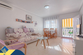 Renovuotas bungalas su terasa, Alicante provincijoje, Torrevieja mieste, Los Balcones rajone. 3 kamb