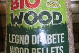 Briketai,granulės,durpės,anglis.065697937