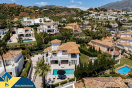 Vila su privačiu baseinu, Malaga provincijoje, Marbella mieste, Puerto Banús rajone. 6 kambariai | 5