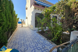 Bungalas su bendru baseinu, Alicante provincijoje, Torrevieja mieste, Playa de los Locos. 3 kambaria