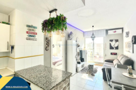 Renovuotas penthouse apartamentas su terasa, Alicante provincijoje, Torrevieja mieste, Playa del Cur