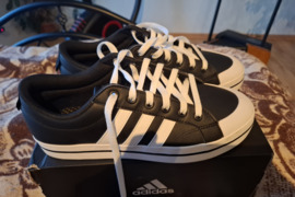 Parduodu kedai Adidas
