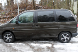 Peugeot 806
