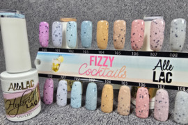 Gelinis lakas su blizgučiu ir juodomis dalelėmis