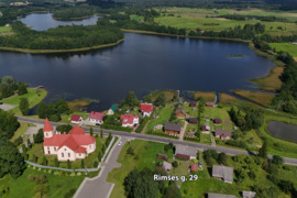 Parduodamas namas su pirtimi Rimšės centre