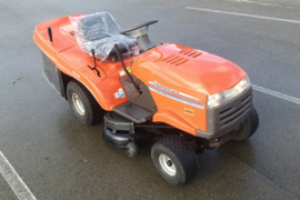 Sodo traktorius  zoliapjove HUSQVARNA  CTH160 2Cilindrai   AUTOMATAS