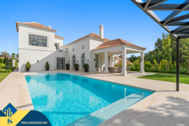Vila su privačiu baseinu, Malaga provincijoje, Marbella mieste, Puerto Banús rajone. 5 kambariai | 4