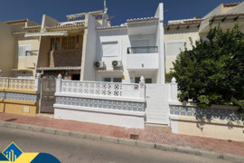 Renovuotas namas su bendru baseinu, Alicante provincijoje, Torrevieja mieste, Los Balcones rajone. 4