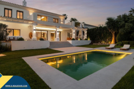Vila su privačiu baseinu, Malaga provincijoje, Marbella mieste, Nueva Andalucia rajone. 6 kambariai 