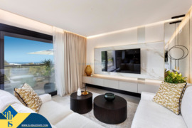 Penthouse apartamentas su terasa, Malaga provincijoje, Marbella mieste, Nueva Andalucia rajone. 4 ka
