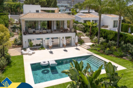 Vila su privačiu baseinu, Malaga provincijoje, Marbella mieste, Nueva Andalucia rajone. 6 kambariai 