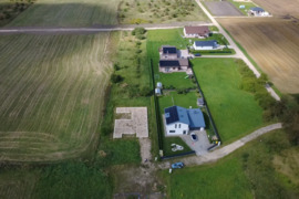 Vinkšnėnų km., netoli Šiaulių aplinkkelio parduodamas žemės sklypas su namo projektu ir pamatais