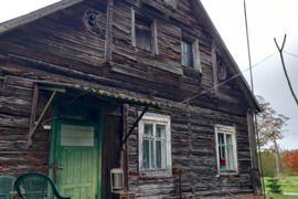 Parduodamas dviejų kambarių butas su žemės sklypu Kukarskės k., Šakių r. prie Nemuno, vos 2 km iki J