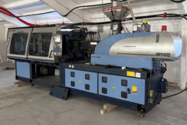 Plastiko liejimo mašina