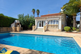 Vila su privačiu baseinu, Alicante provincijoje, Calpe mieste. 3 kambariai | 150 m² | 1 kilometras i