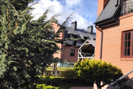 Parduodamas išskirtinis barokinio stiliaus, 290 kv. m namas Zeigiuose, netoli jūros (2,5 km).