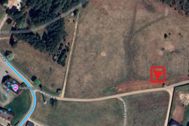 Druskininkų sav., Jaskonyse, Vienkiemių g. parduodamas 7 a. žemės ūkio sklypas. Asfaltuotas privažia