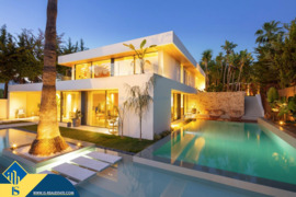 Vila su privačiu baseinu, Malaga provincijoje, Marbella mieste, Nueva Andalucia rajone. 5 kambariai 