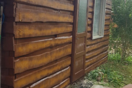Baldų ir sienų meninis dekoravimas.