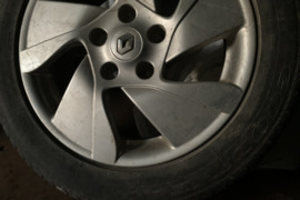 Renault , Lieti ratlankiai, R-16