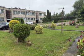 3 kambarių Butas su ūkiniais pastatais ir garažu