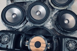  Logic 7 Harman  kardon Garso aparatūra