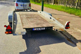 Priekaba - platforma (2 x 4,5 m), dviejų ašių